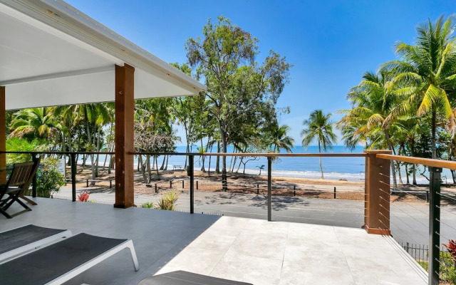 Reeflections Beachfront Holiday House