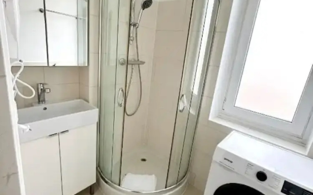 2 rooms apartment near Schönbrunn palace