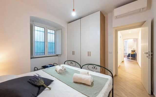 Central Flat In Genova