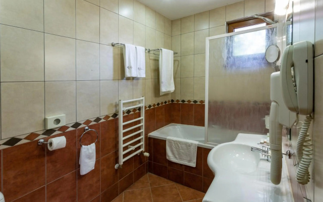 Yanakiev Club Hotel