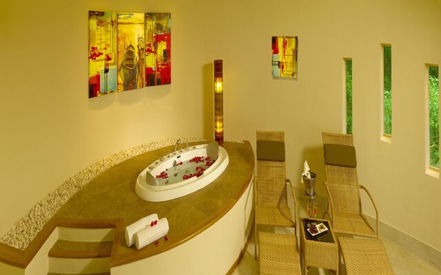 Poetree Thekkady Hotel