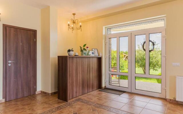 Orchard Villa