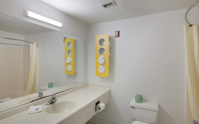 Motel 6 Bedford, TX - Fort Worth