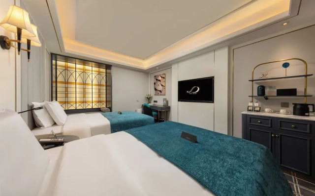 XANA Deluxe International Hotel Dongshankou Metro Station Branch