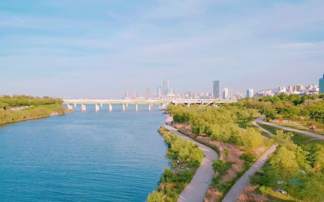 Must Stay Hotel (Han River)