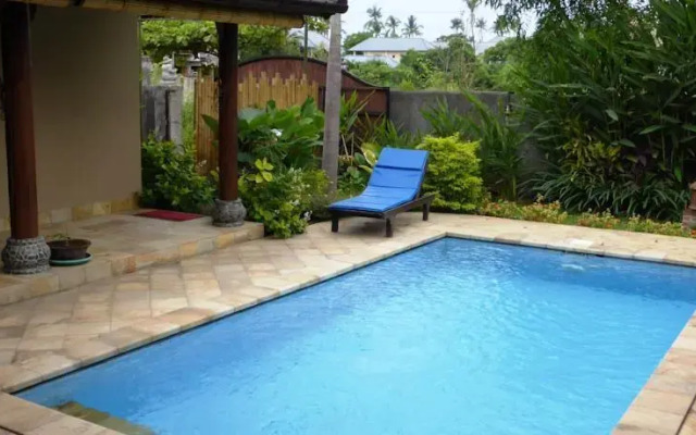 Lovina Beachhouse Villas