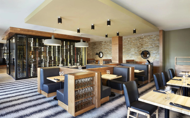 Four Points by Sheraton Kelowna Airport