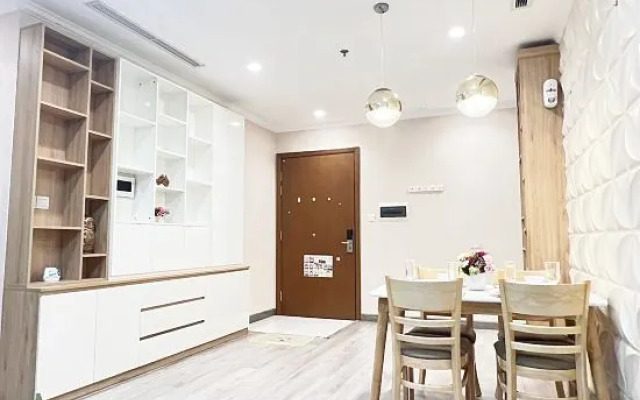 Luxury Apartment at Vinhomes Central #7