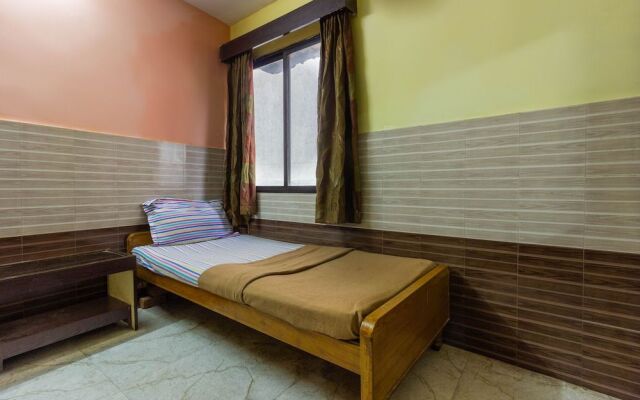 Spot On 46066 Hotel Azizia Residency