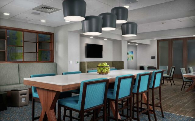 Hampton Inn by Hilton Burley