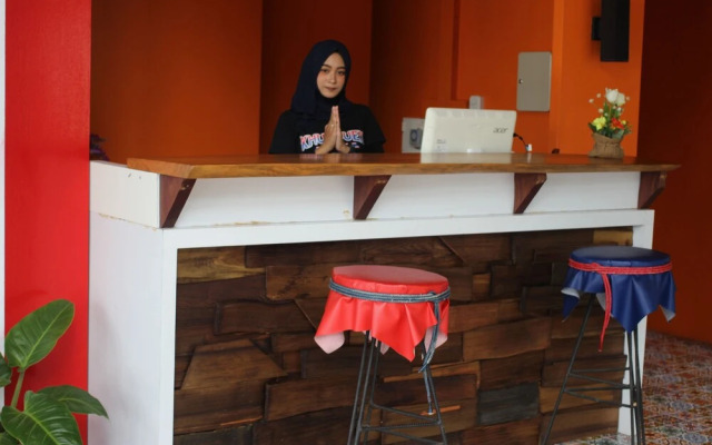 Khunsuek Muay Thai Hostel