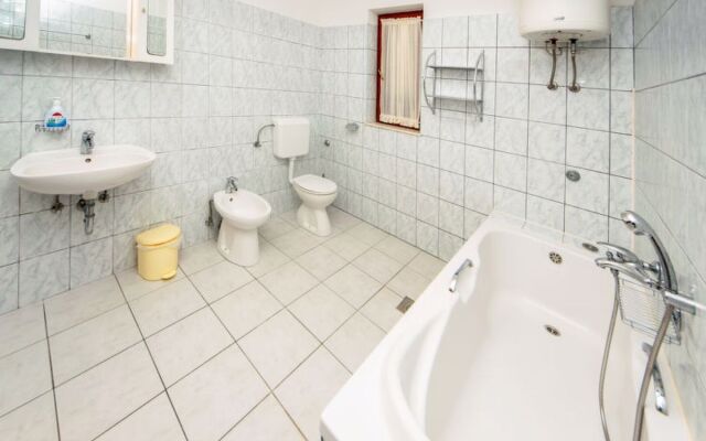 Apartment Maslina Gmunden 21160