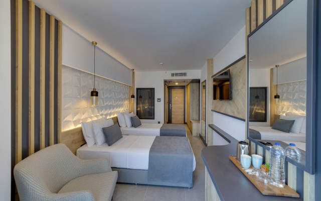 Signature Blue Resort Kuşadası