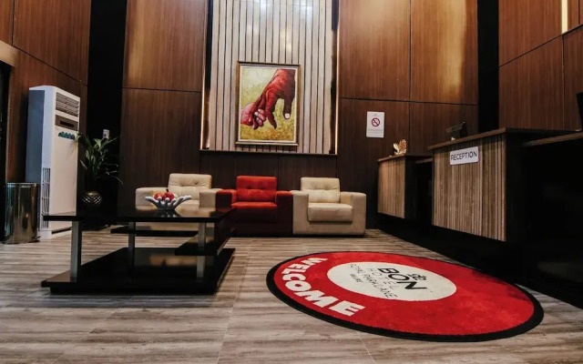 Bon Hotel Royal Parklane
