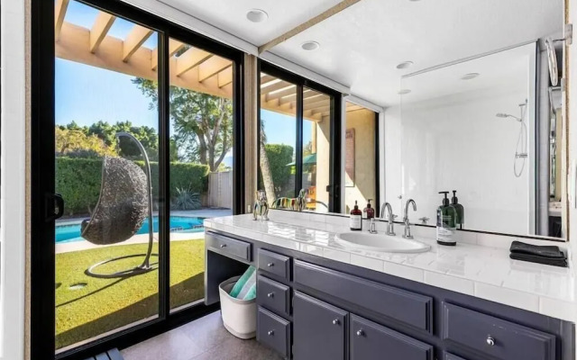 Sunset House