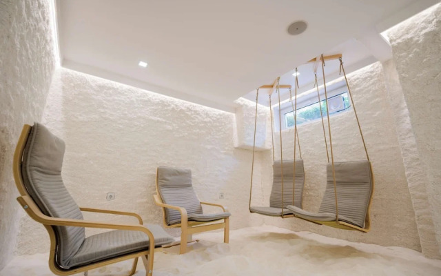 Local Stay Hotel, BW Signature Collection