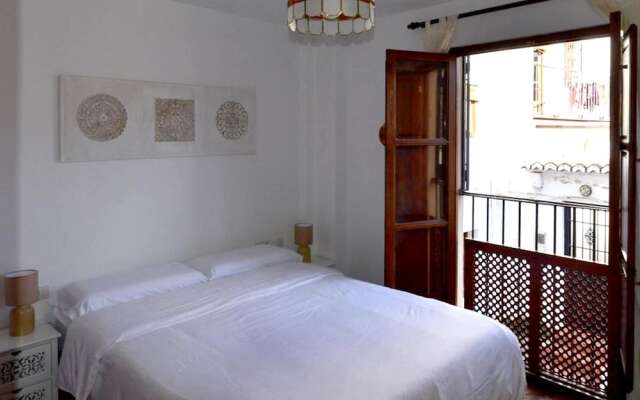 Apartment with One Bedroom in Granada, with Wonderful City View, Balcony And Wifi - 50 Km From the Slopes