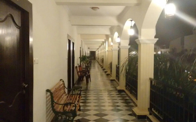 Hotel Kumararraja Palace