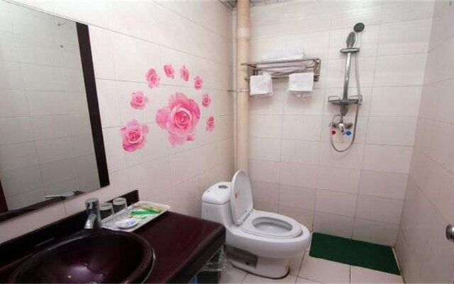 Qufu Yinshi Hotel