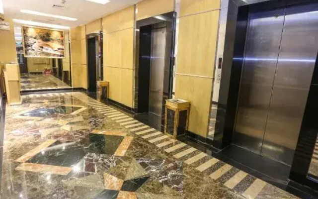 Super 8 Hotel (Guangzhou Panyu Shiqiao, Yifa Pedestrian Street)