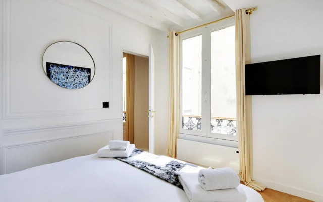 Pick A Flat's Apartment on rue Montorgueil