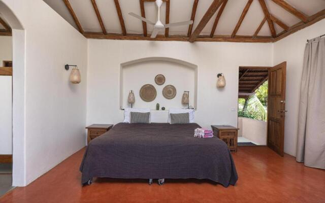 Casa Bahia Sur - Luxury Ocean View 3 Bedroom Home