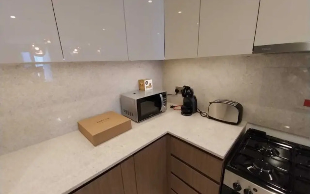 Majestic 3B Apt With Breathtaking View in Downtown