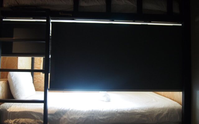 The Bay Guesthouse - Hostel