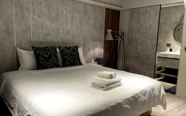 TWO Easy Inn