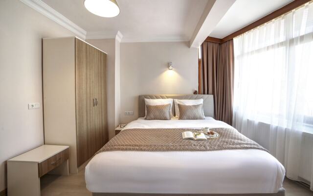 Seven Roses Apart Hotel