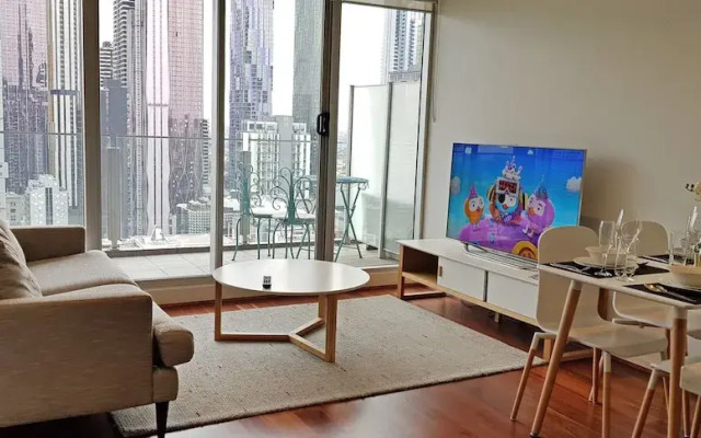 Modern 2BR Apartment in the Heart of Melbourne