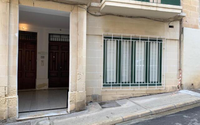 4 bedroom apartment near Sliema seafront