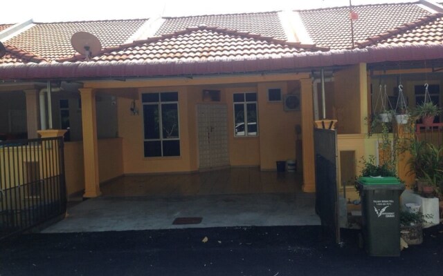 Noor Homestay
