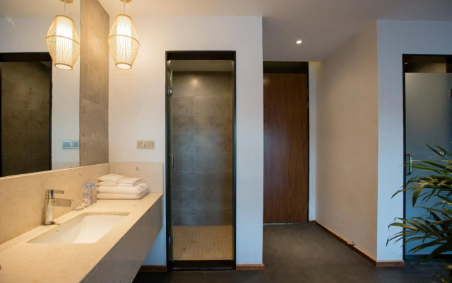 Lugu Lake Er San hotel