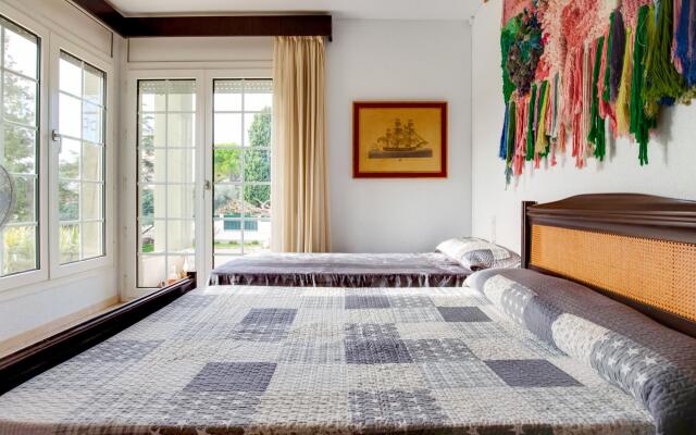 Deluxe Villa in Urbanització Bon Relax near Beach