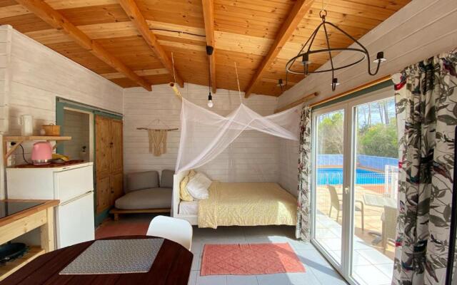 Ideal Summer cabin 1 km from arrifana beach