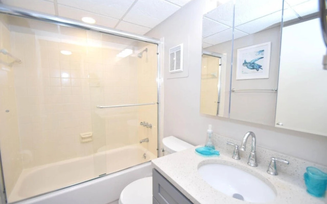 Atlantis 909 2 Bedroom Condo by RedAwning