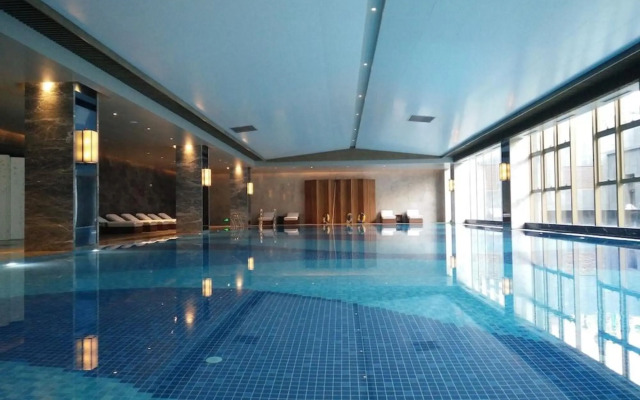 Fu Rong Ge Hotel
