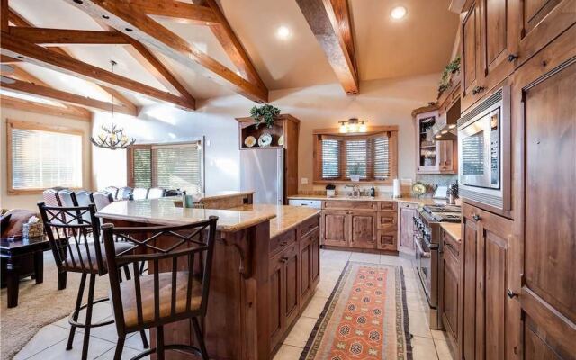 Eagles Nest Chalet