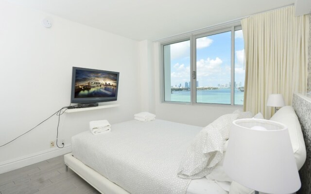 Miami World Rental - Mondrian 916