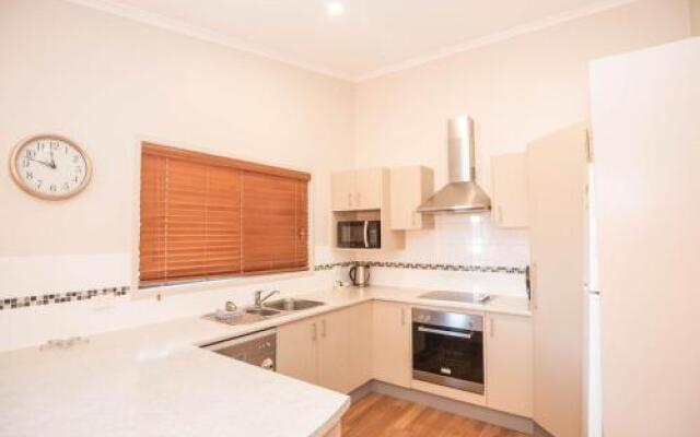 Boronia 5/30 Nettin Circuit