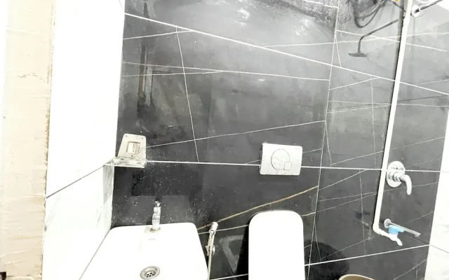 Hotel Gupta Residency - near Temple