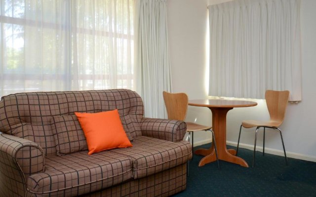 Pegasus Motor Inn and Serviced Apartments