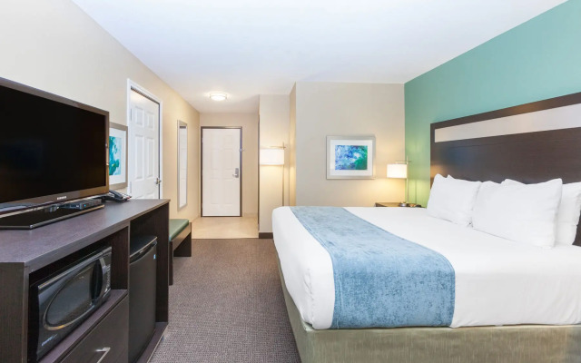 Baymont by Wyndham Midland Center