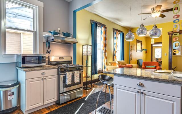 Retro-inspired Indy Home: Walk to Fountain Square!