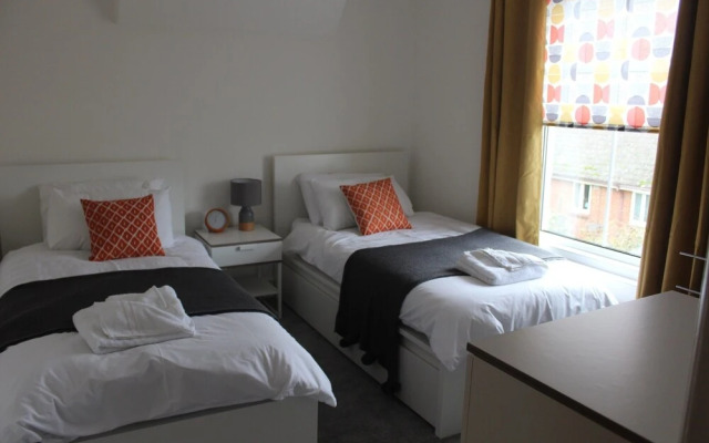 Immaculate 2-bed House