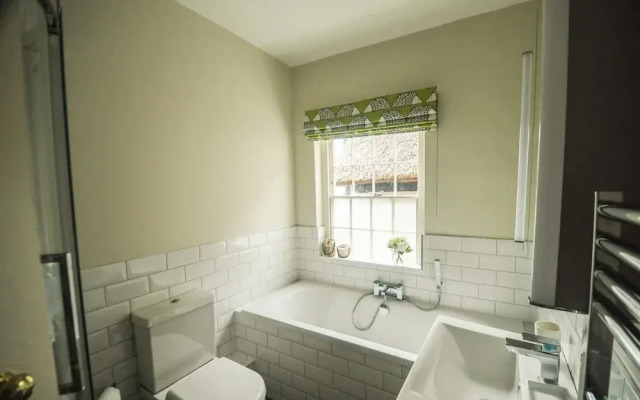 Charming 3BD Home in Allestree Village
