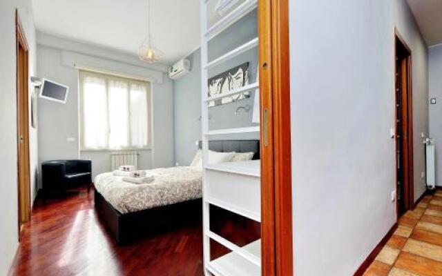 Sapphire Apartment