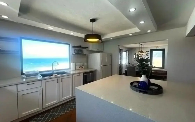 4 BR Kikita Beach Villa Oceanfront w Pool