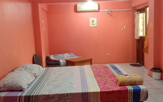 1st Street Park Apartelle